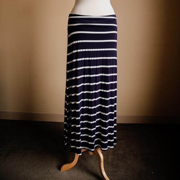Windsor Navy Striped Skirt - Picture 1 of 5